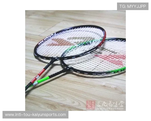 网球双打精髓：配合默契与网前截击的完美结合