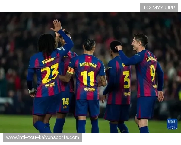 欧冠小组赛战报：巴塞罗那主场大胜，锋线组合状态火热，欧冠王朝巴塞罗那