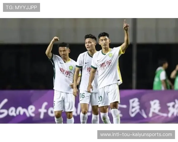 蓉城称霸中超8月颁奖 主帅锋霸获最佳,中超mvp